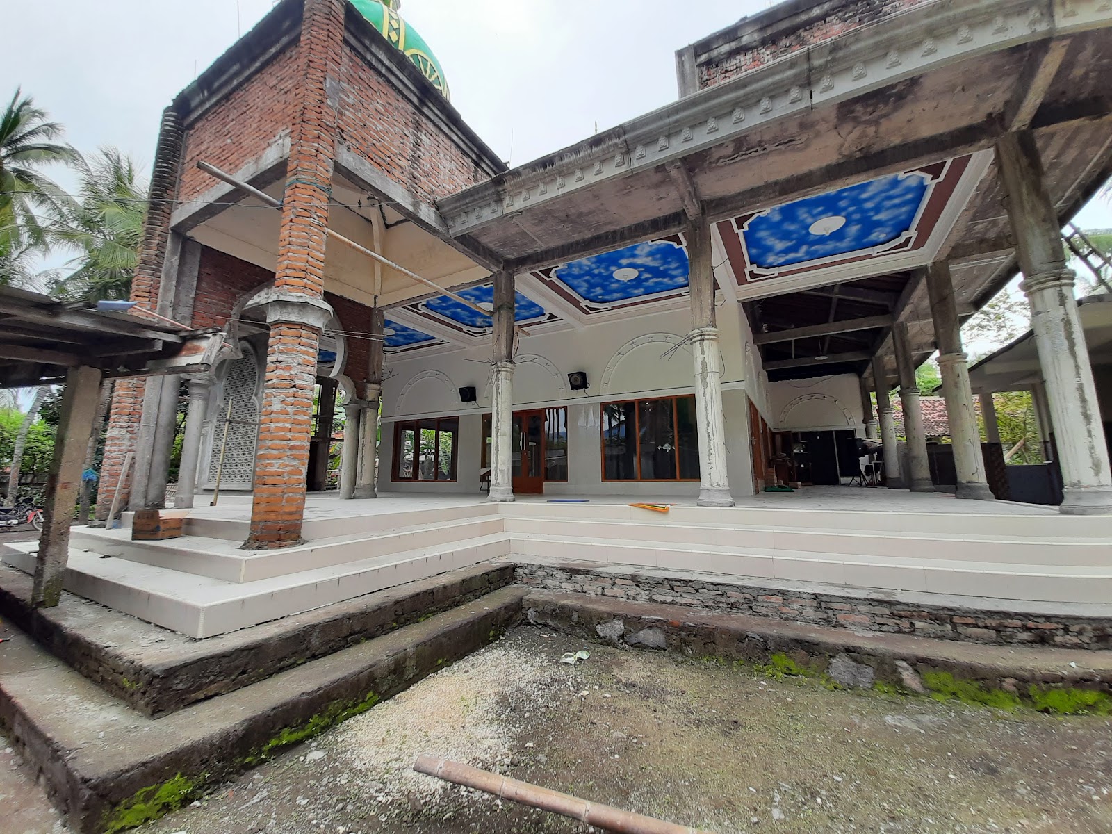 Masjid Uswatun Hasanah — Mosque