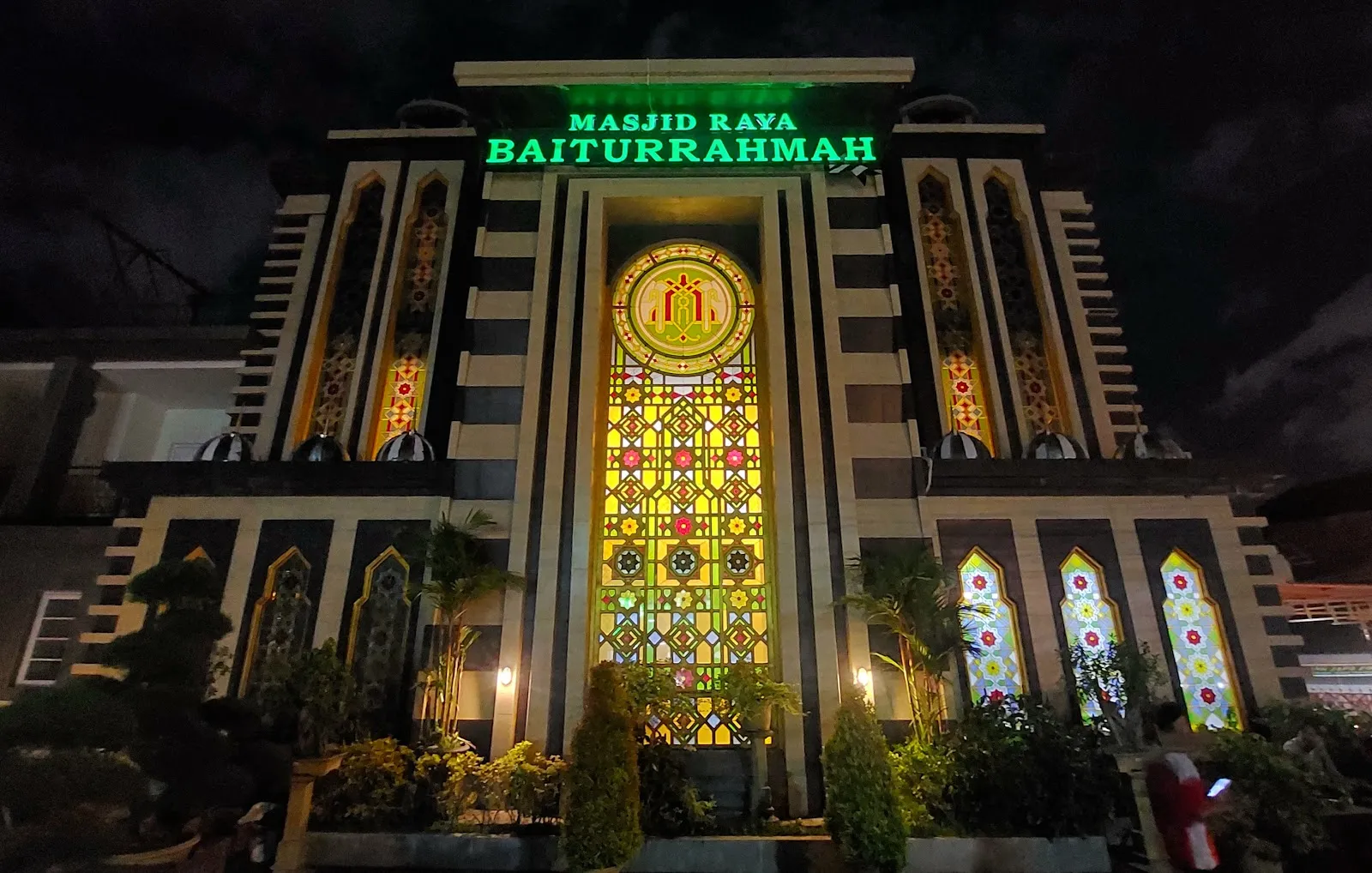 Masjid Raya Baiturrahmah — Mosque