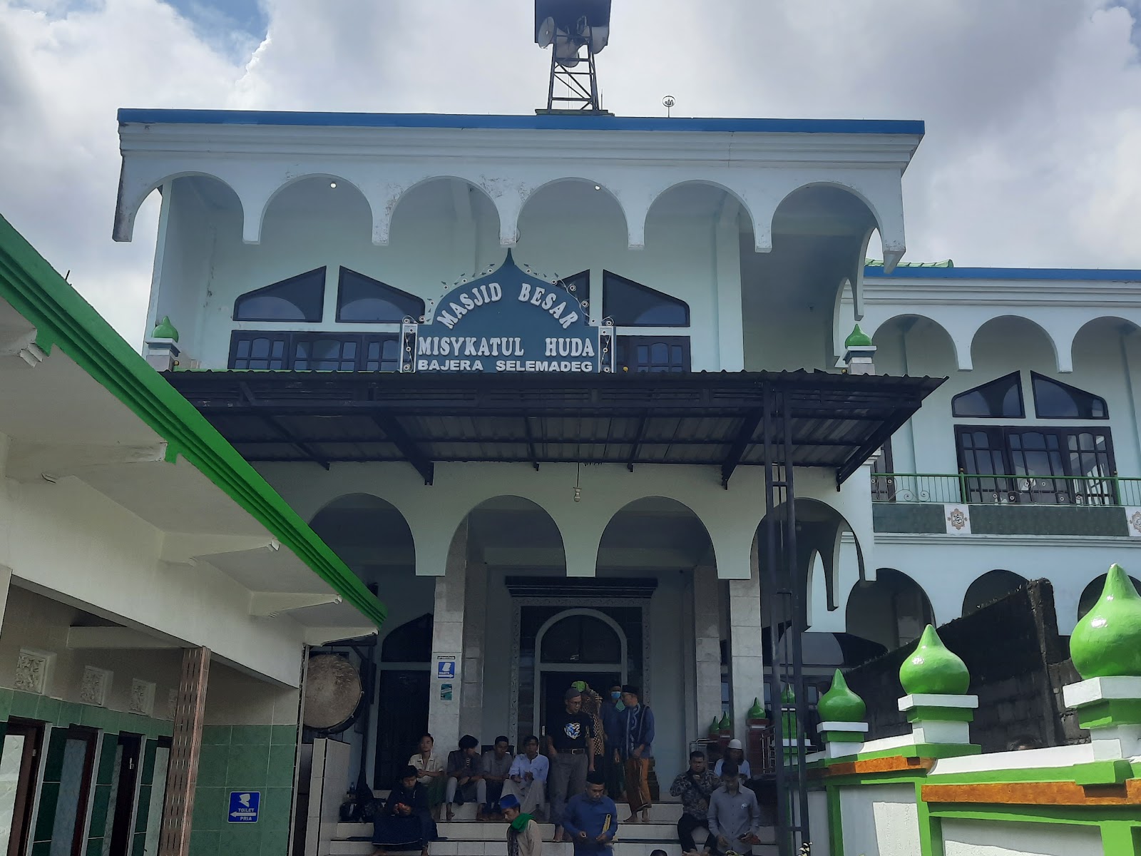 Masjid Besar Misykatul Huda Bajera — Moschee, Bali
