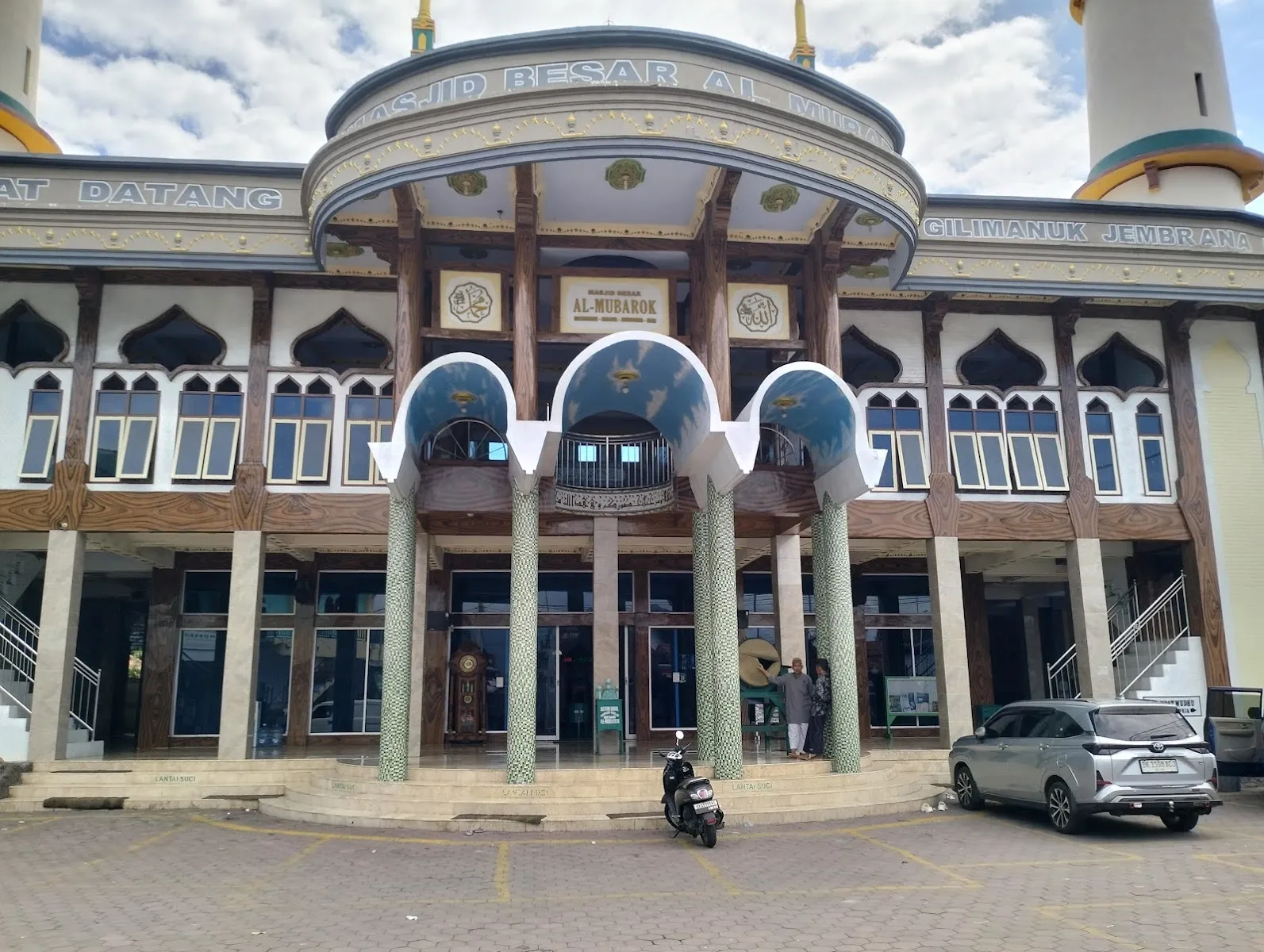 Masjid Besar Al-Mubarok Gilimanuk — Mosque
