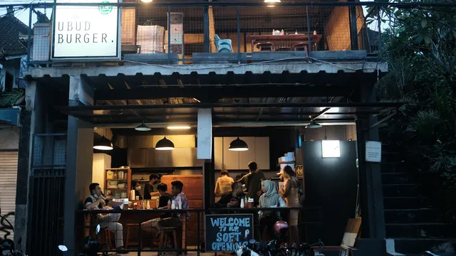 Halal Ubud Burger — halal Western restaurant in Ubud, Bali