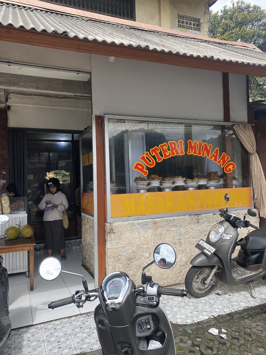Puteri Minang Padang Food — halal Indonesian restaurant in Ubud, Bali