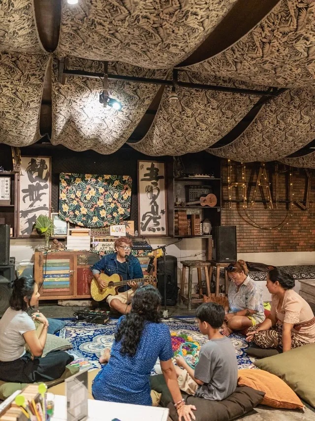 The Onion Co - Halal — halal International restaurant in Ubud — 5